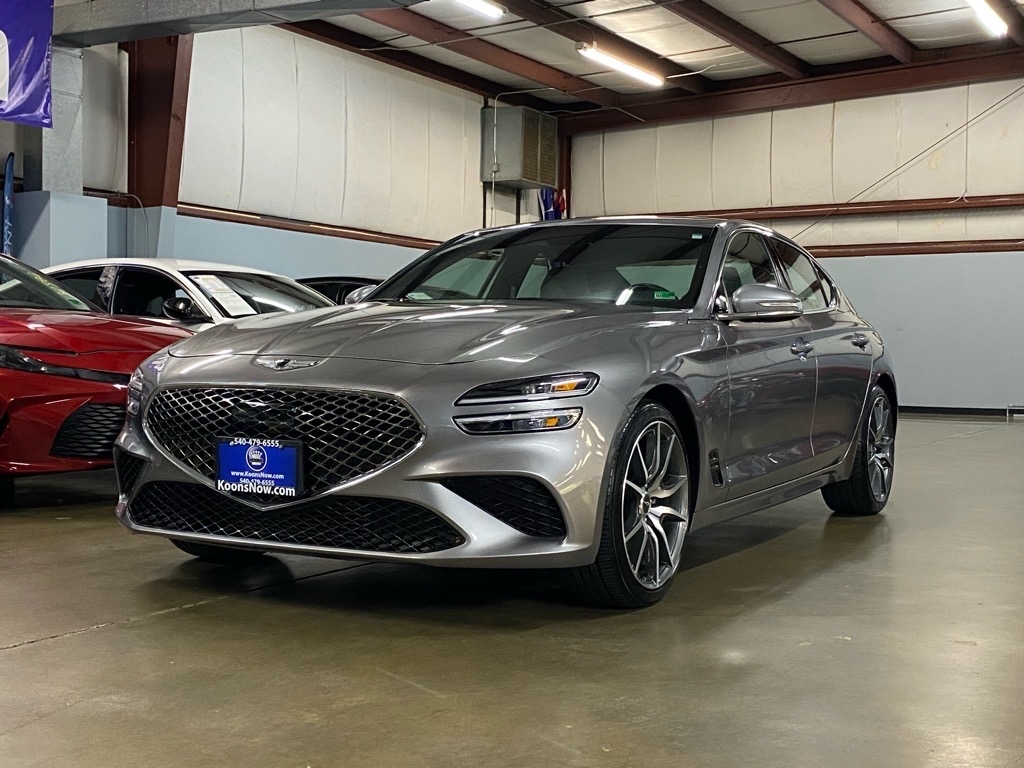 2023 Genesis G70 2.0T RWD