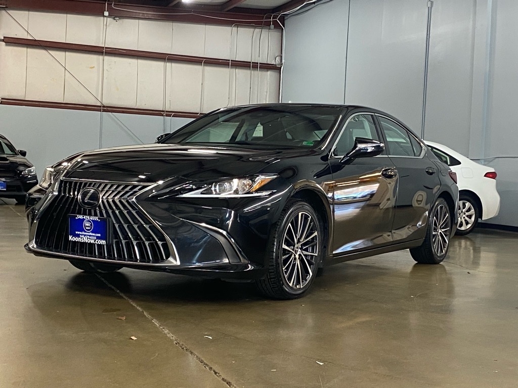 2023 Lexus ES 350's photo