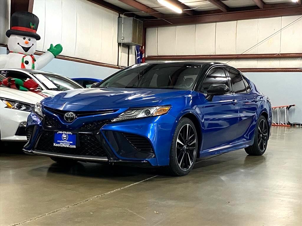 2018 Toyota Camry XSE's photo