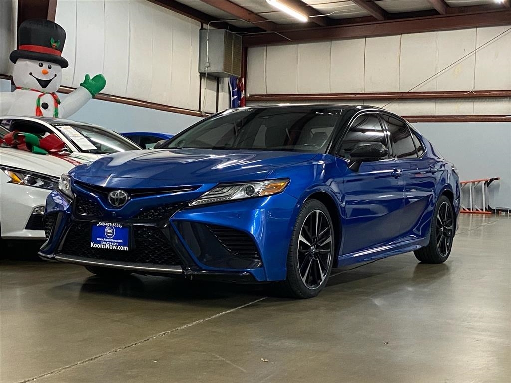 2018 Toyota Camry XSE's photo