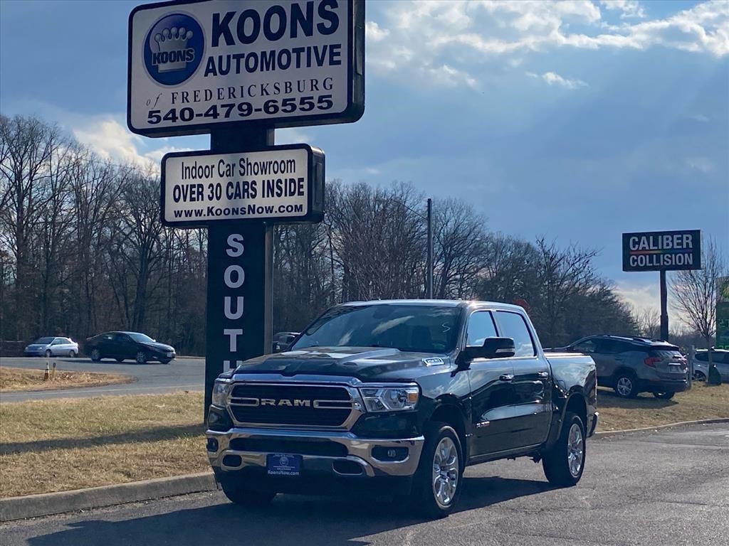 2020 RAM 1500 Big Horn 4x4 Crew Cab 5'7" Box