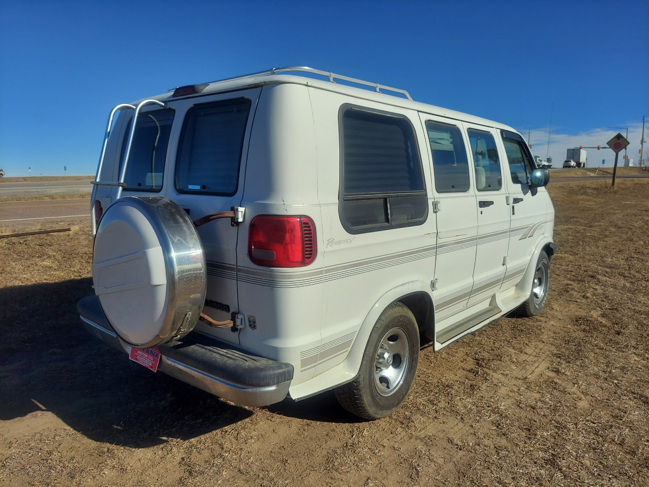 Dodge Ram Van 2500 109" WB 1996