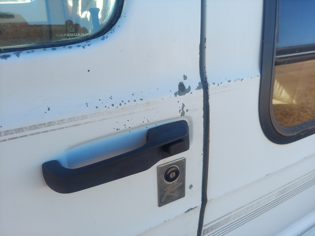 Dodge Ram Van 2500 109" WB 1996