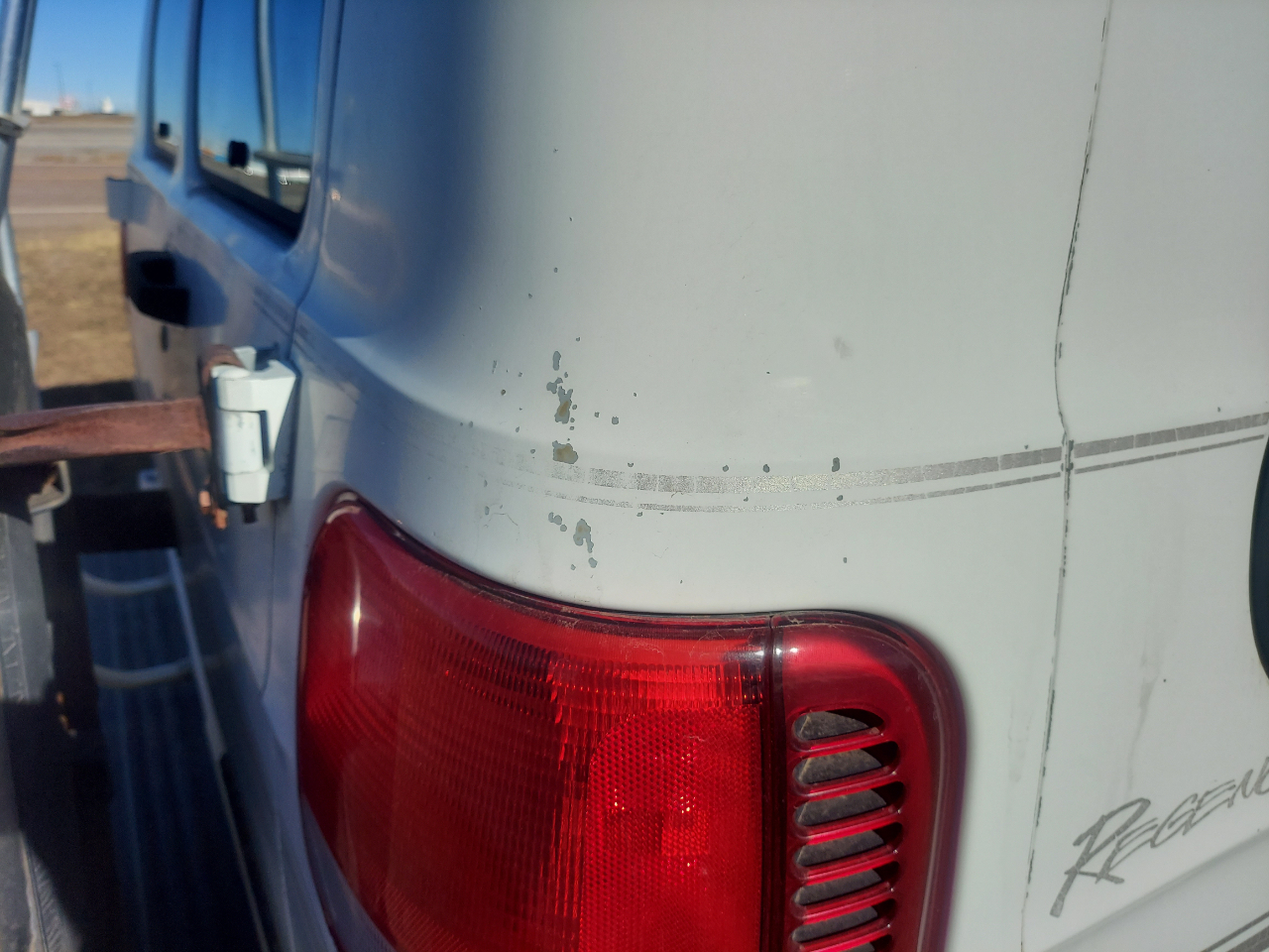 Dodge Ram Van 2500 109" WB 1996