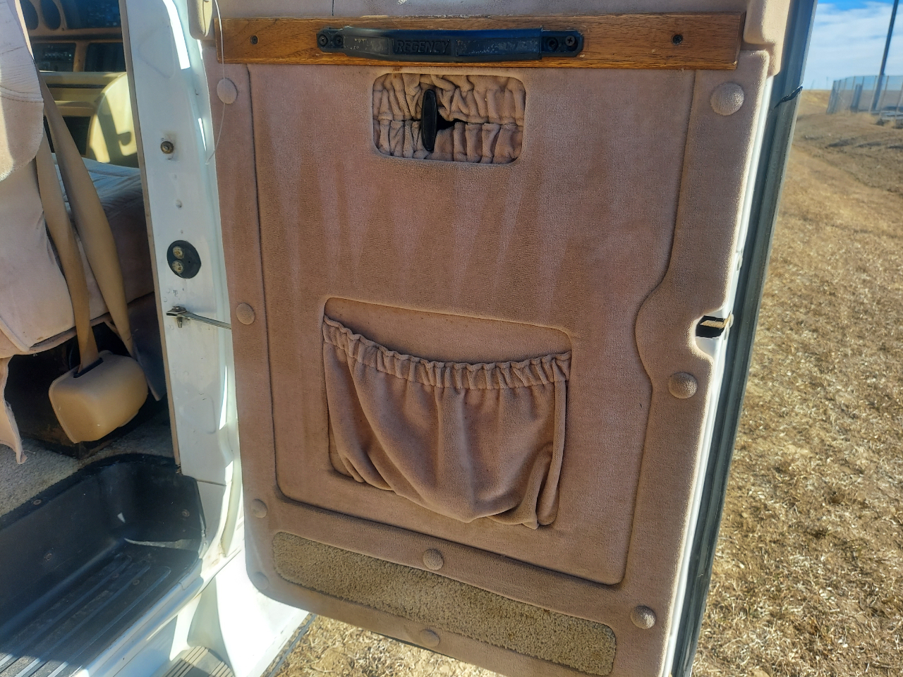 Dodge Ram Van 2500 109" WB 1996