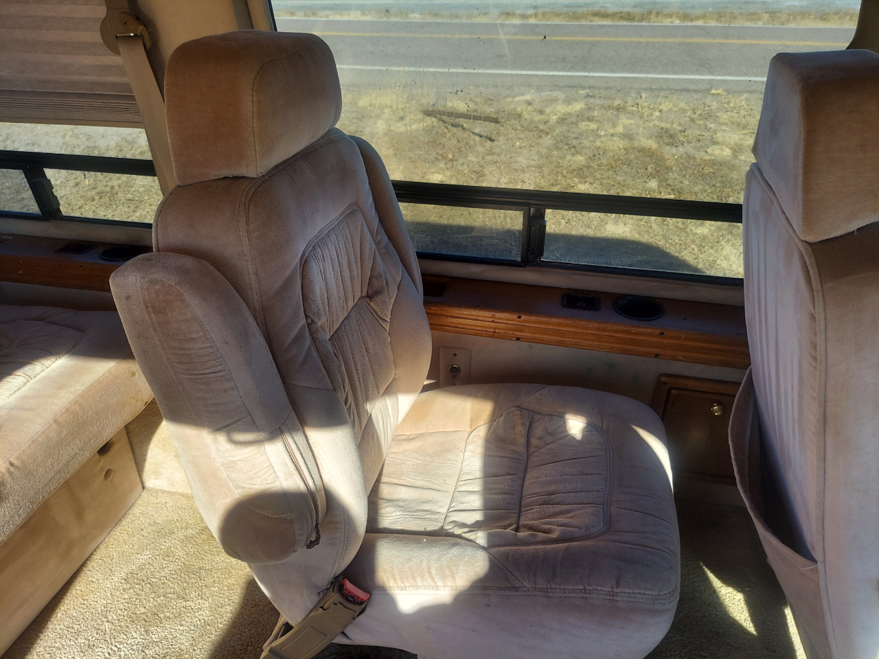 Dodge Ram Van 2500 109" WB 1996