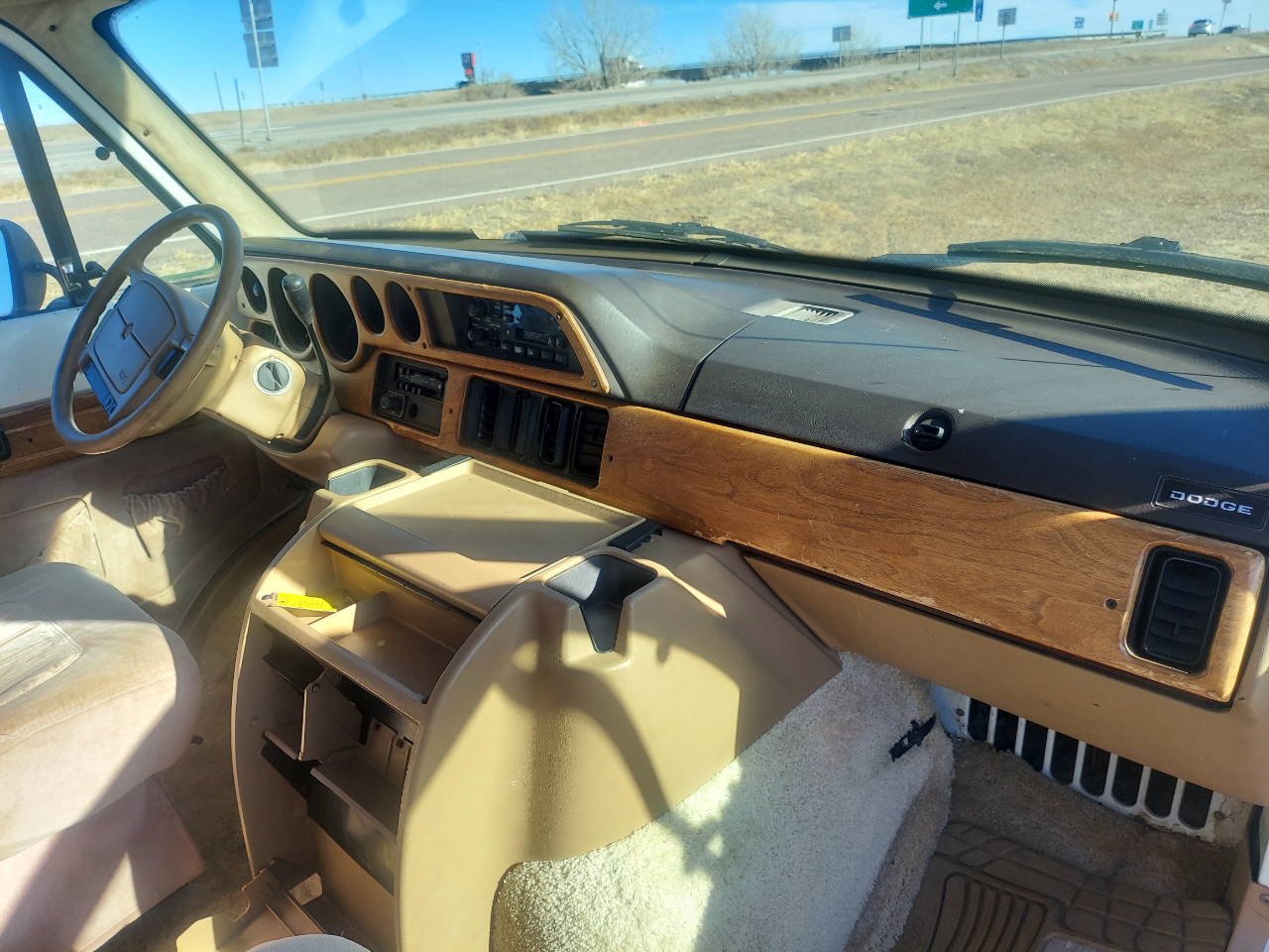 Dodge Ram Van 2500 109" WB 1996