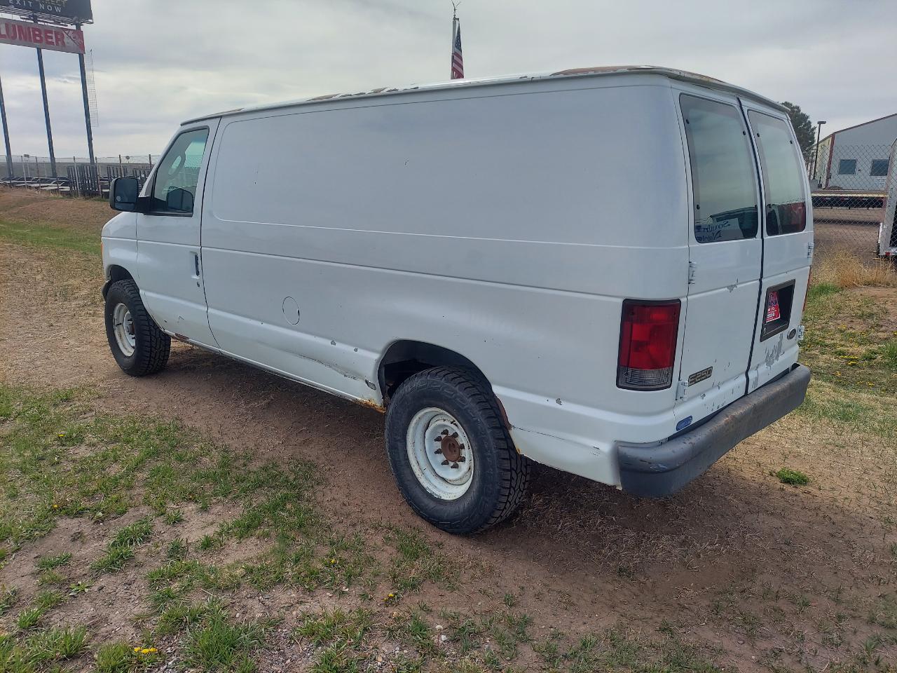 Ford Econoline Cargo Van E-250 2004