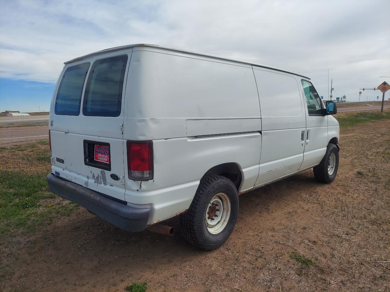 Ford Econoline Cargo Van E-250 2004