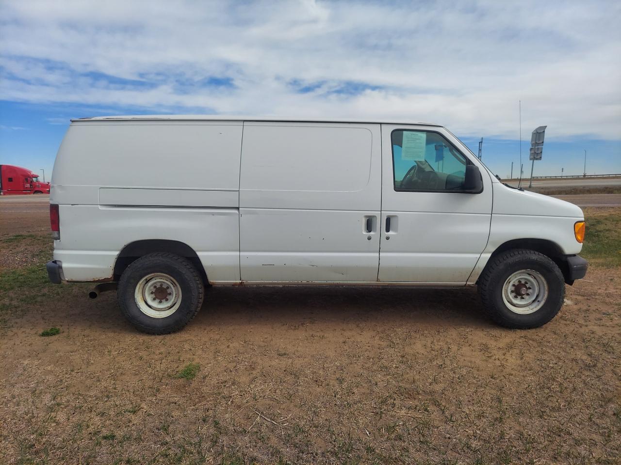 Ford Econoline Cargo Van E-250 2004