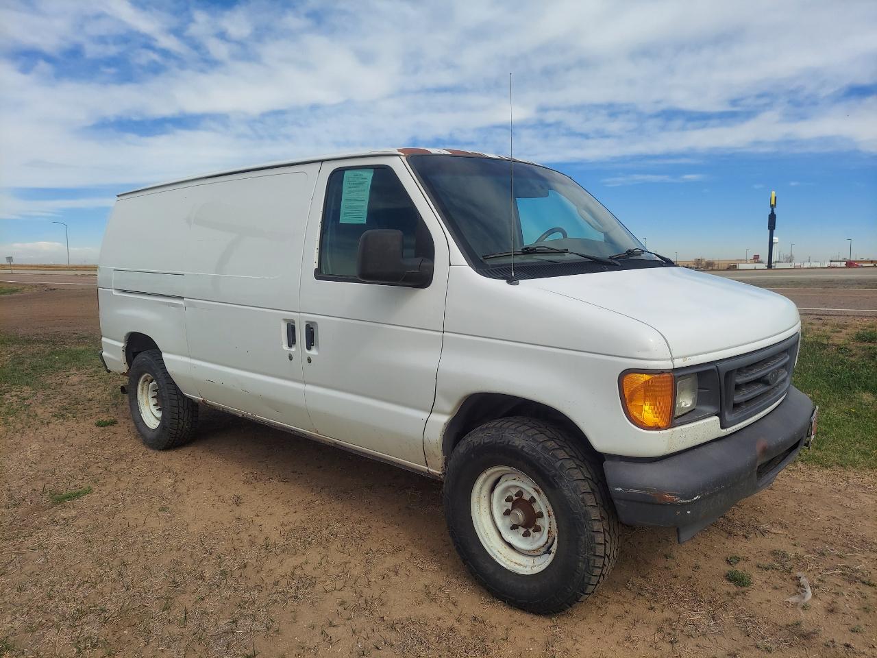Ford Econoline Cargo Van E-250 2004
