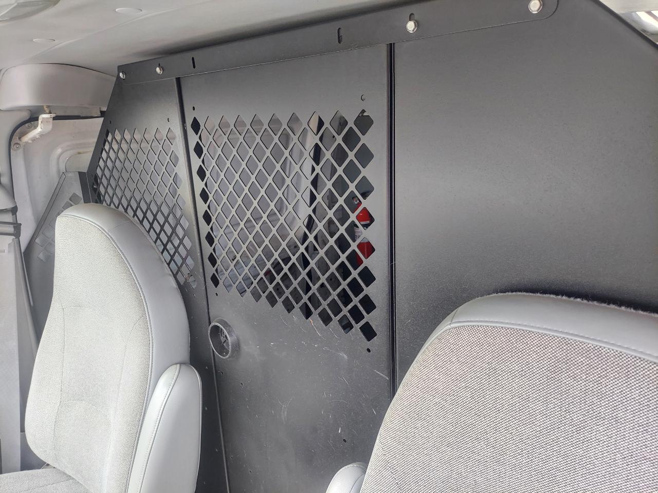 Ford Econoline Cargo Van E-250 2004