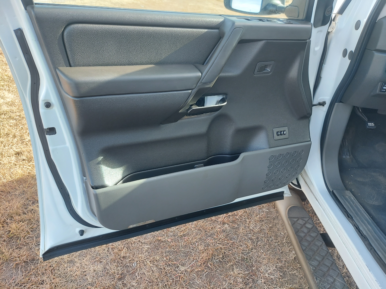 Nissan Titan LE Crew Cab 4WD 2007