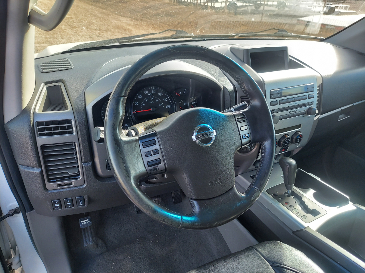 Nissan Titan LE Crew Cab 4WD 2007