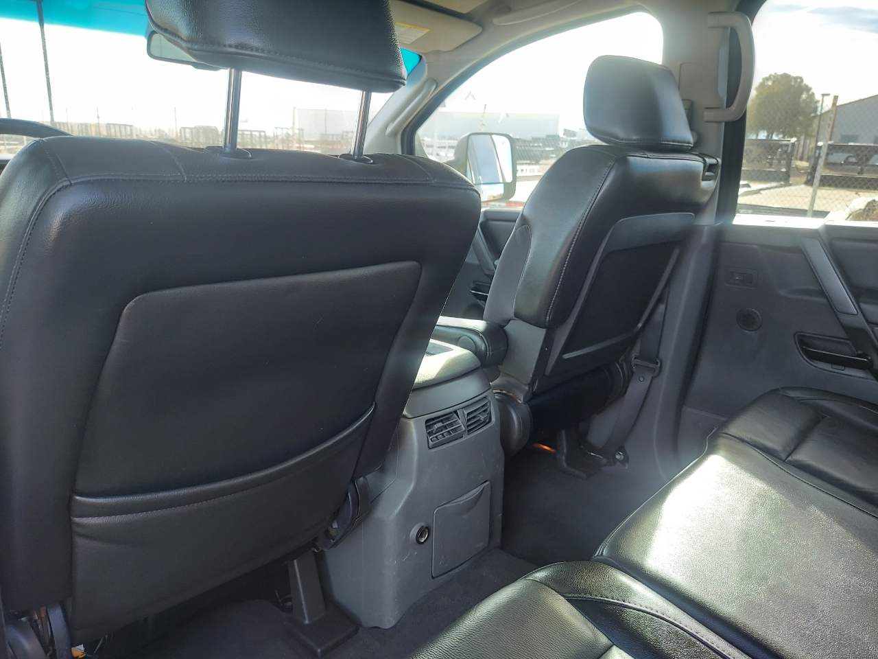 Nissan Titan LE Crew Cab 4WD 2007