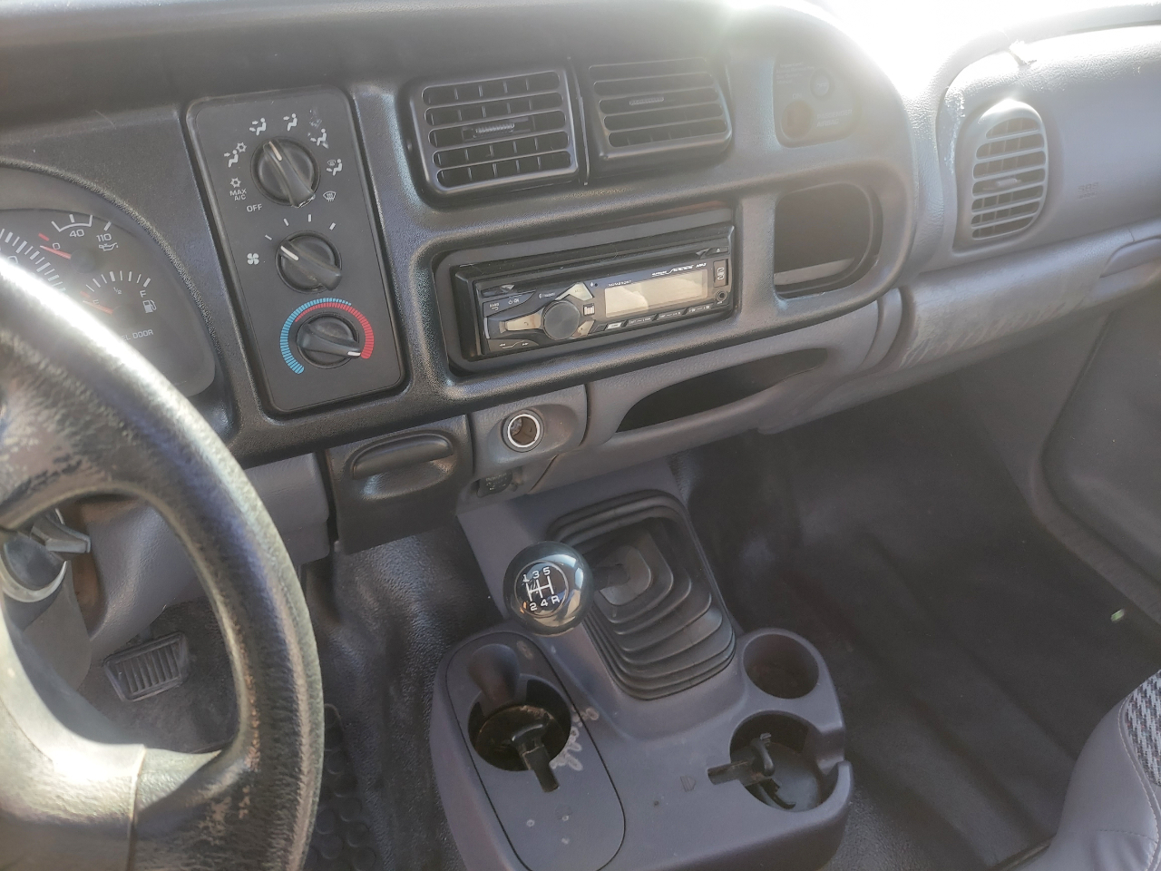 Dodge Ram 1500 WS Reg. Cab Short Bed 2WD 2001