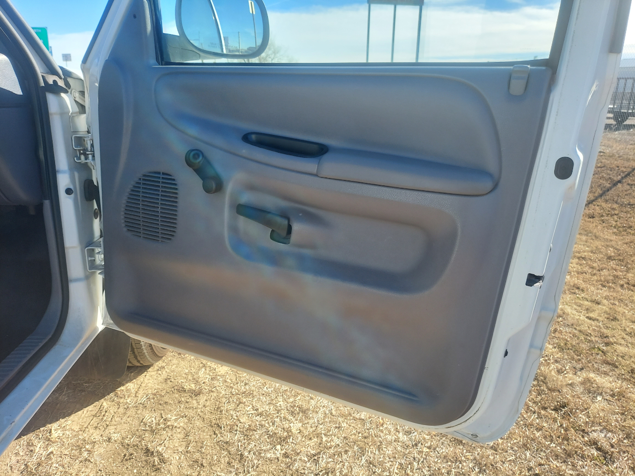 Dodge Ram 1500 WS Reg. Cab Short Bed 2WD 2001