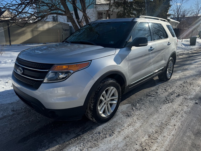 Ford Explorer XLT 4WD 2011