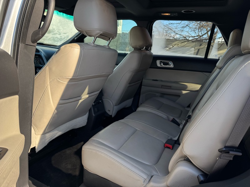 Ford Explorer XLT 4WD 2011