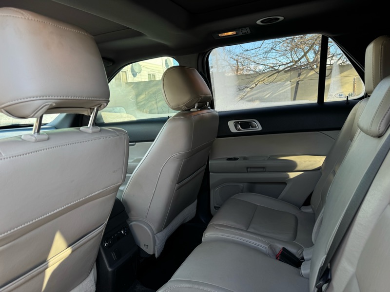 Ford Explorer XLT 4WD 2011