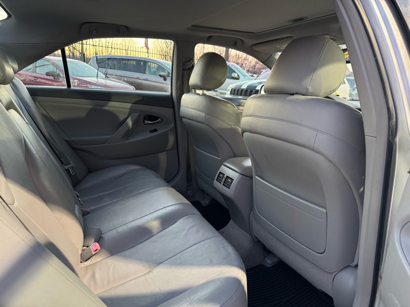 Toyota Camry Hybrid Sedan 2007