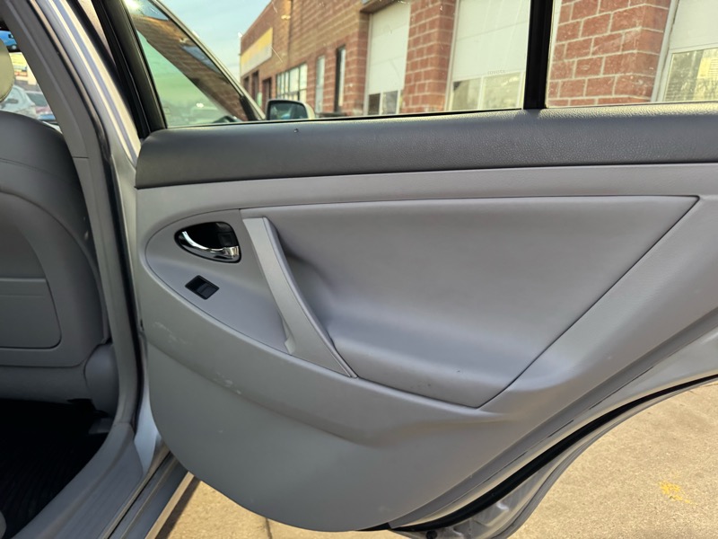 Toyota Camry Hybrid Sedan 2007