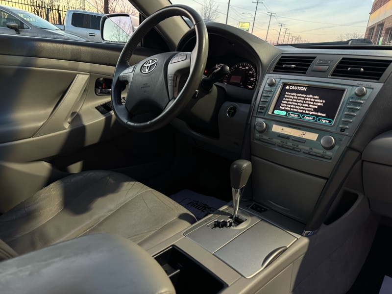 Toyota Camry Hybrid Sedan 2007