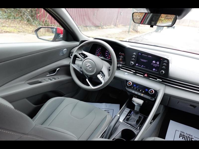 Hyundai Elantra SEL 2022