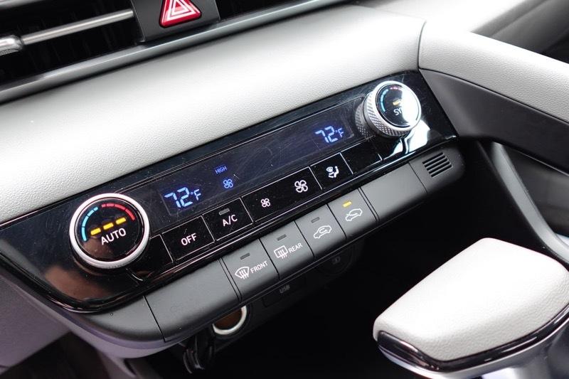 Hyundai Elantra SEL 2022