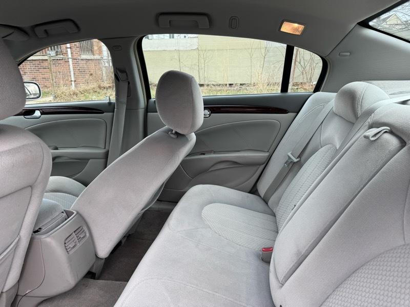 Buick Lucerne CX 2011