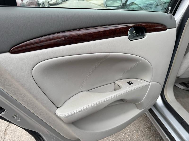 Buick Lucerne CX 2011