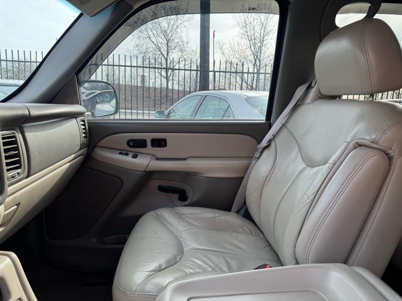 GMC Yukon SLE 2WD 2000