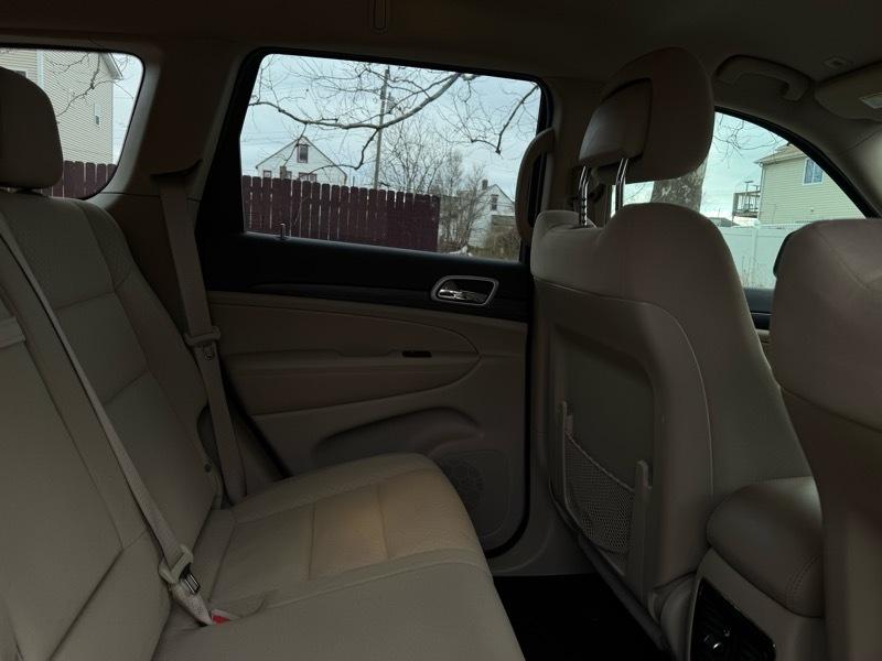 Jeep Grand Cherokee Laredo E 2WD 2021