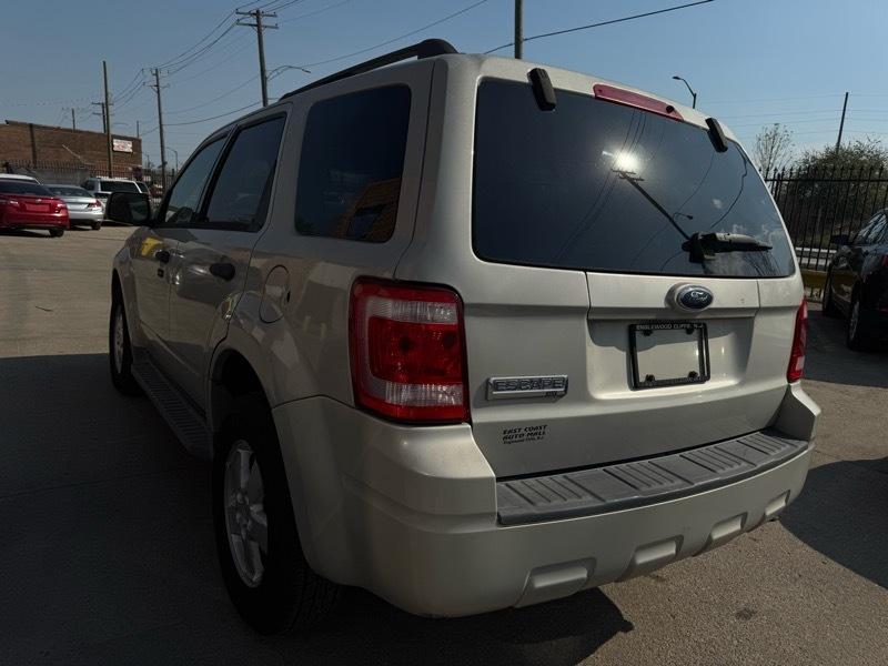 Ford Escape XLT FWD I4 2009