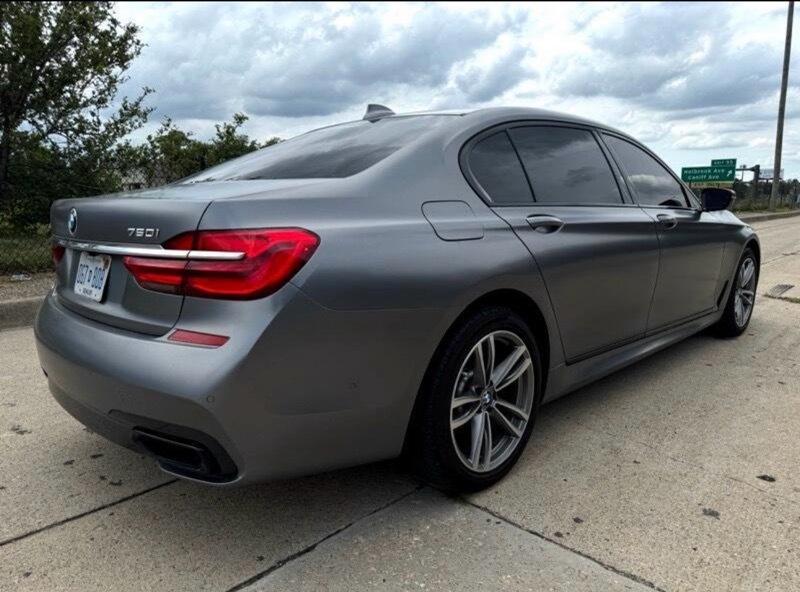 BMW 7-Series 750i xDrive 2017
