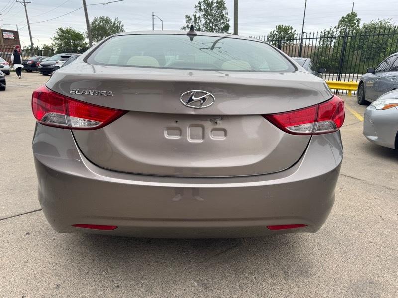 Hyundai Elantra Limited 2012