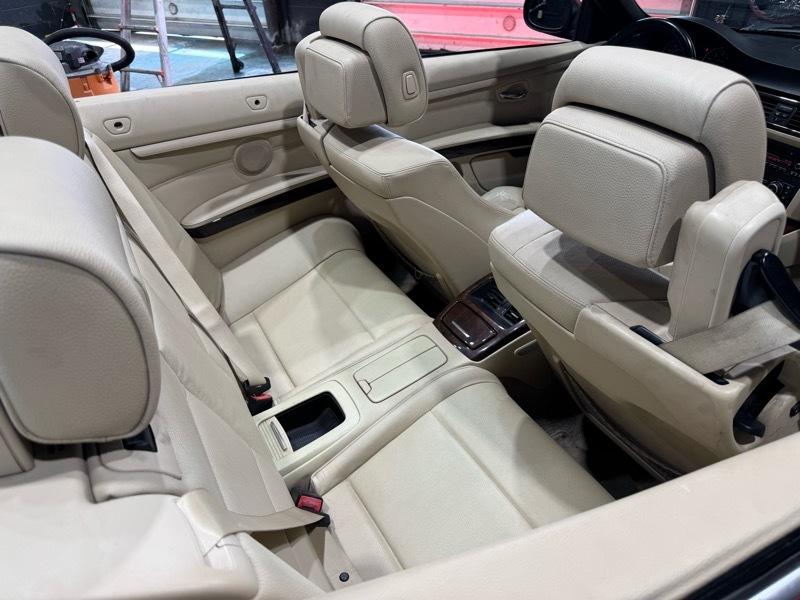 BMW 3-Series 328i Convertible 2011
