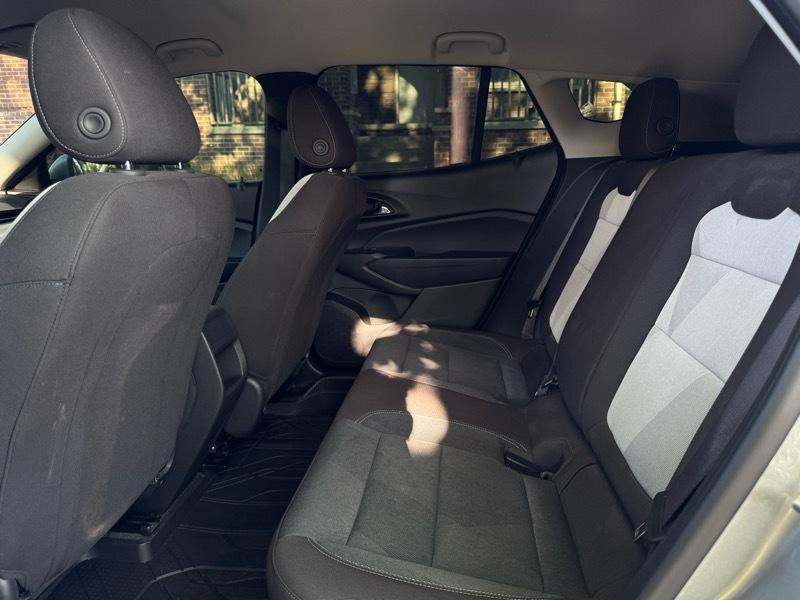 Chevrolet Trax LS 2025