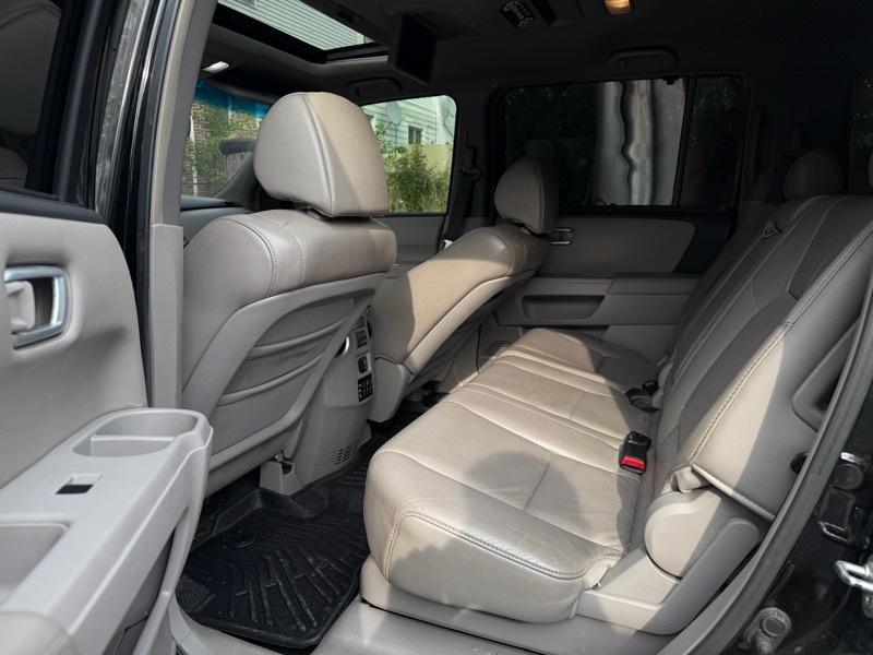 Honda Pilot Touring 4WD with DVD 2009