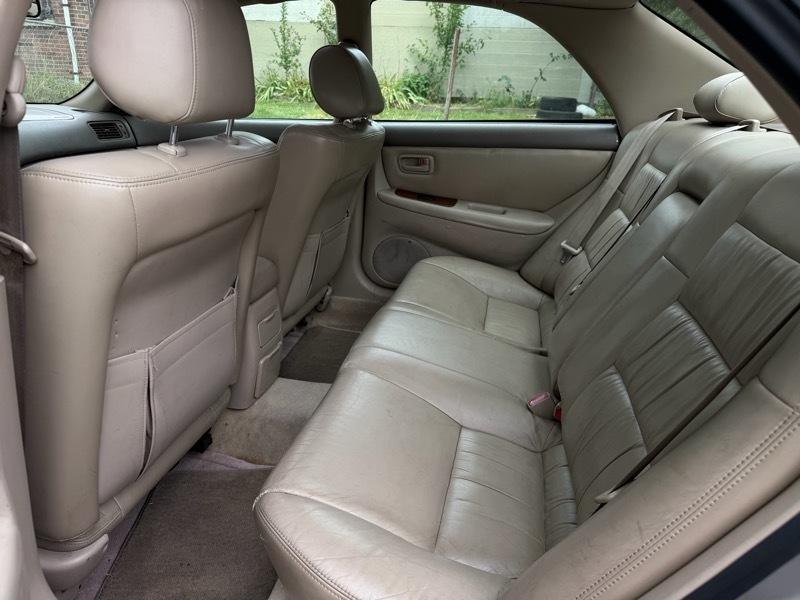 Lexus ES 300 Base 1997