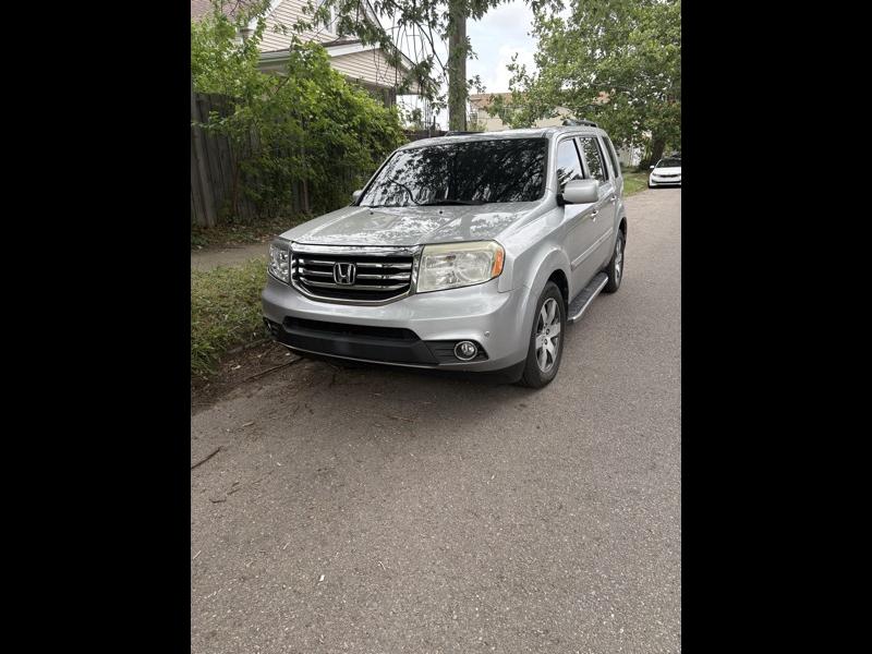 Honda Pilot Touring 4WD 5-Spd AT with DVD 2014