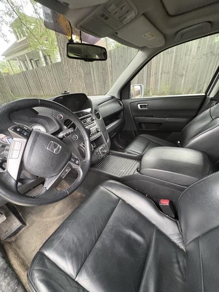 Honda Pilot Touring 4WD 5-Spd AT with DVD 2014
