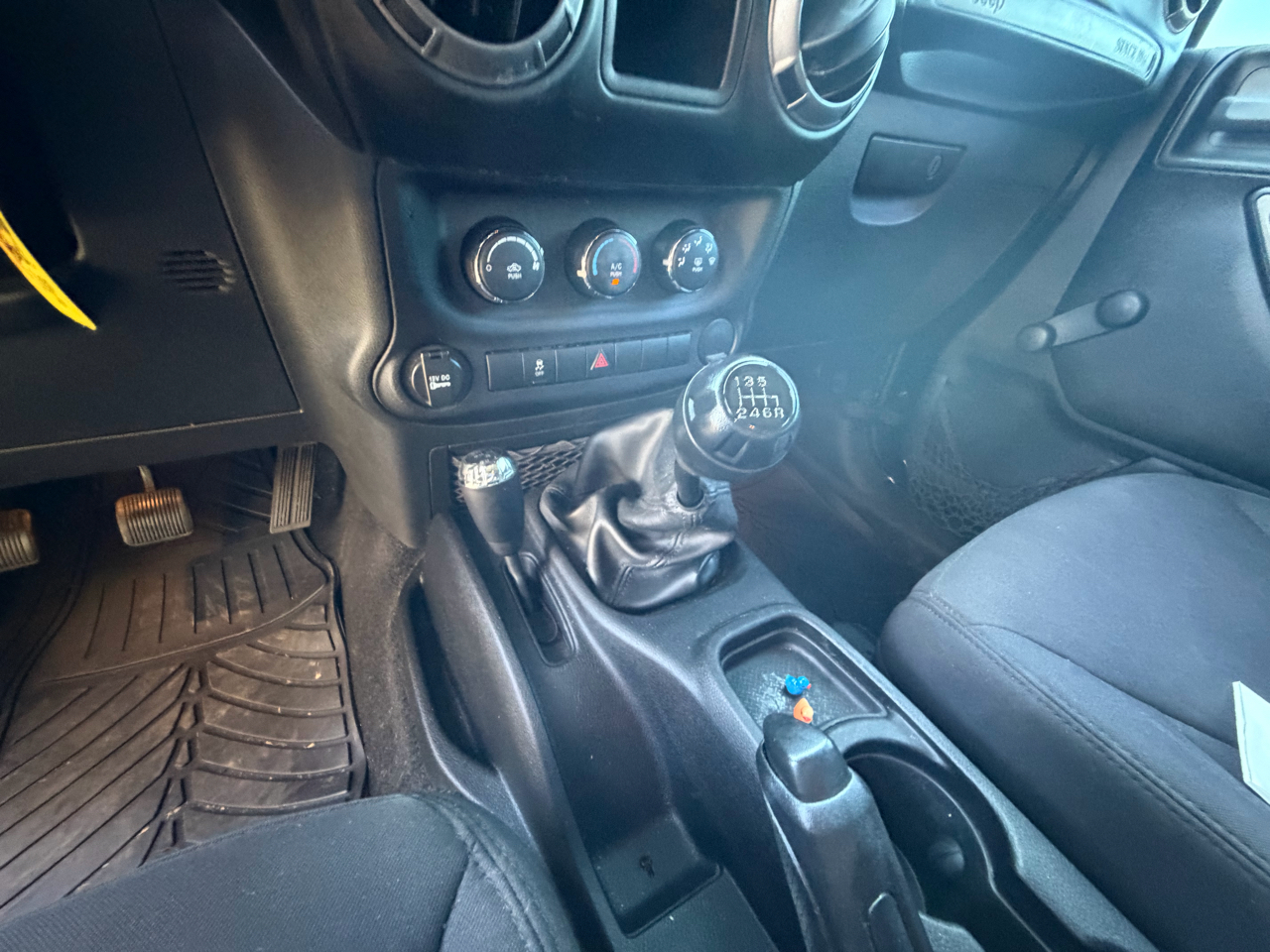 Jeep Wrangler Unlimited Sport 4WD 2013 Jeep Wrangler Unlimited Sport 4WD 2013