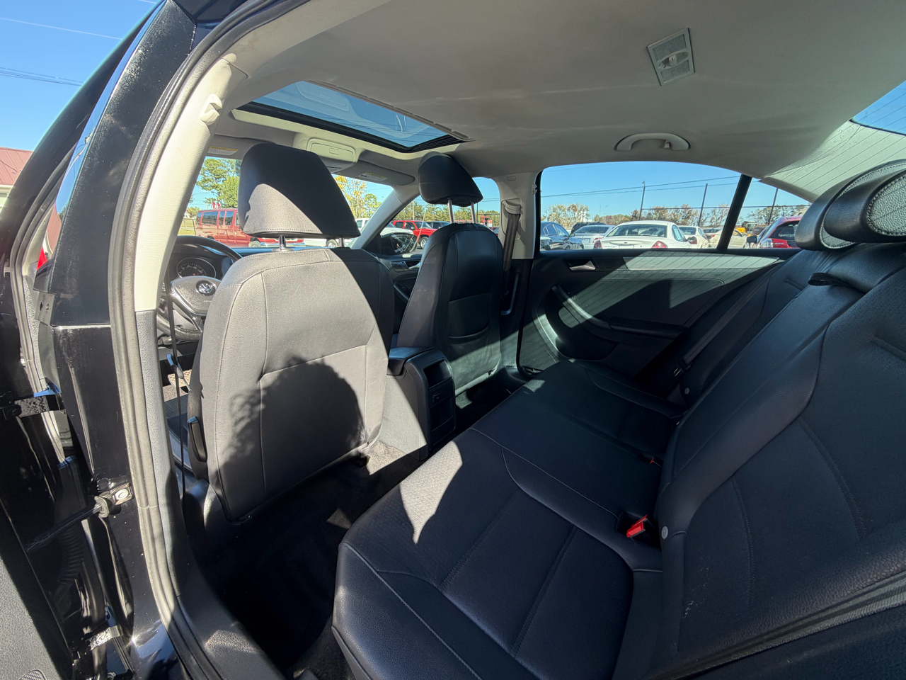 Volkswagen Jetta 1.4T SE 6A 2017 Volkswagen Jetta 1.4T SE 6A 2017