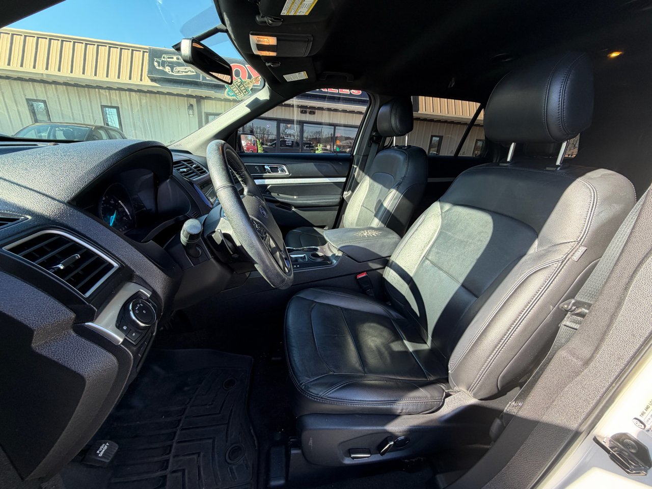 Ford Explorer XLT FWD 2017