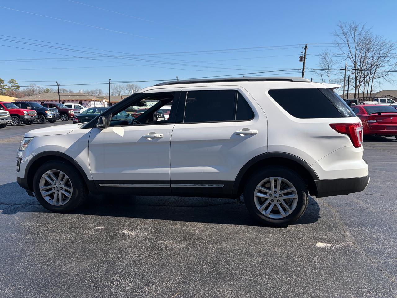 Ford Explorer XLT FWD 2017