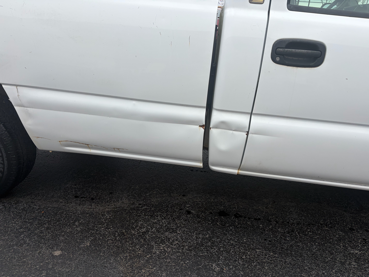 Chevrolet Silverado 1500 Short Bed 2WD 2004