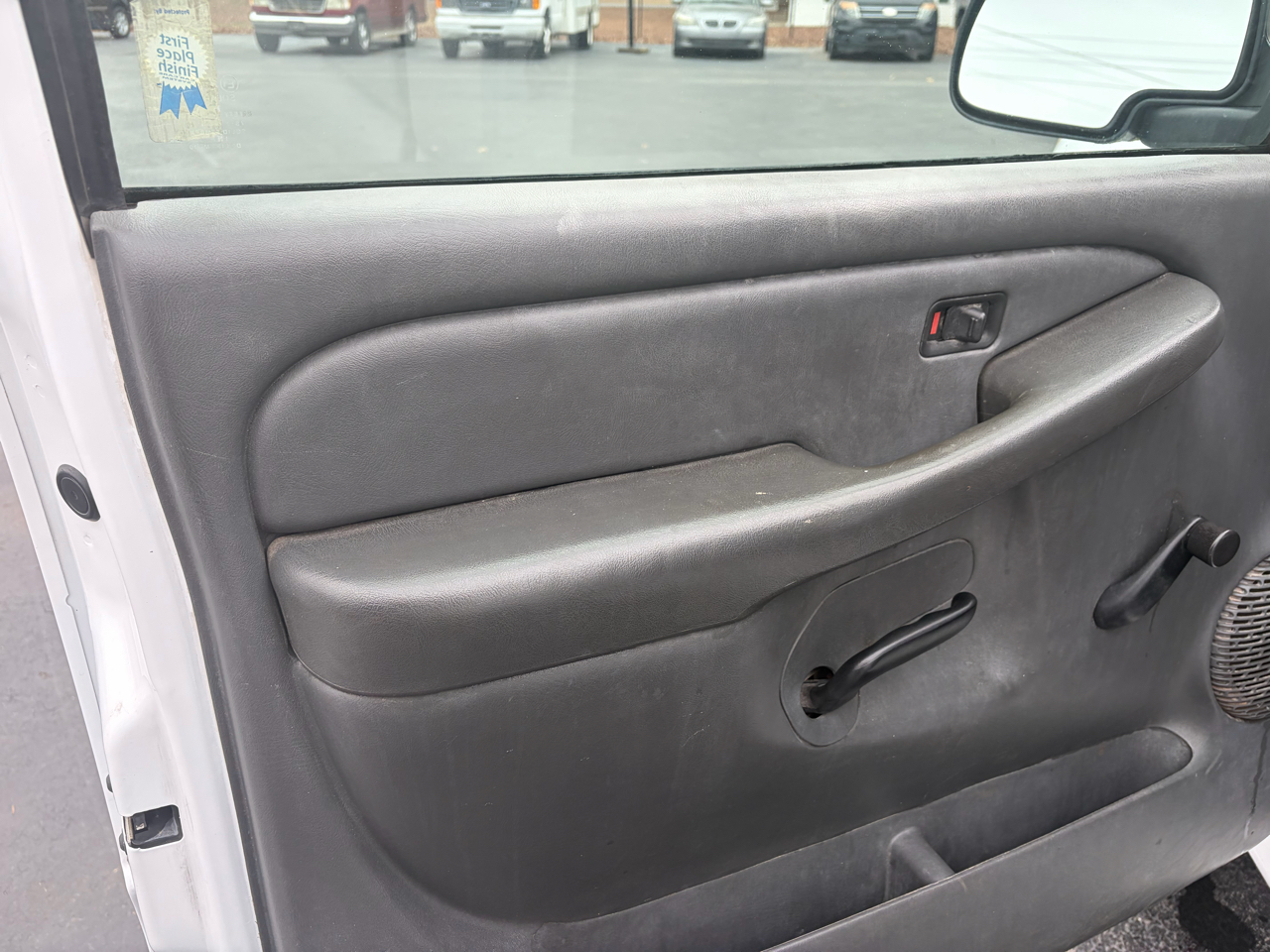 Chevrolet Silverado 1500 Short Bed 2WD 2004