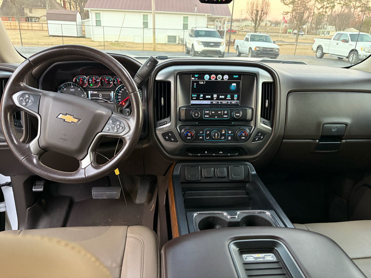 Chevrolet Silverado 1500 LTZ Crew Cab 2WD 2017