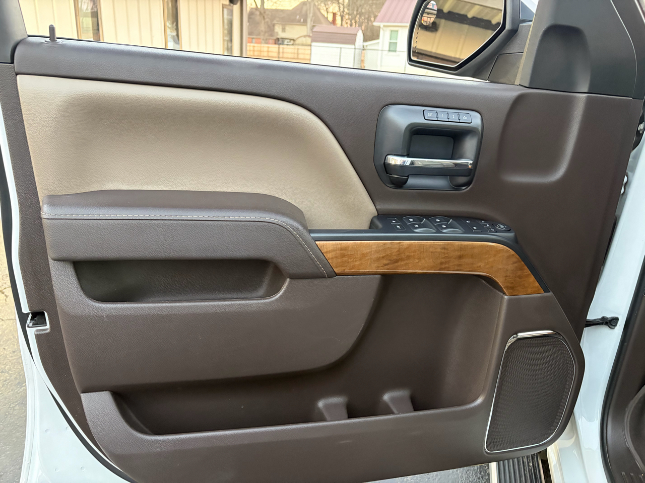 Chevrolet Silverado 1500 LTZ Crew Cab 2WD 2017